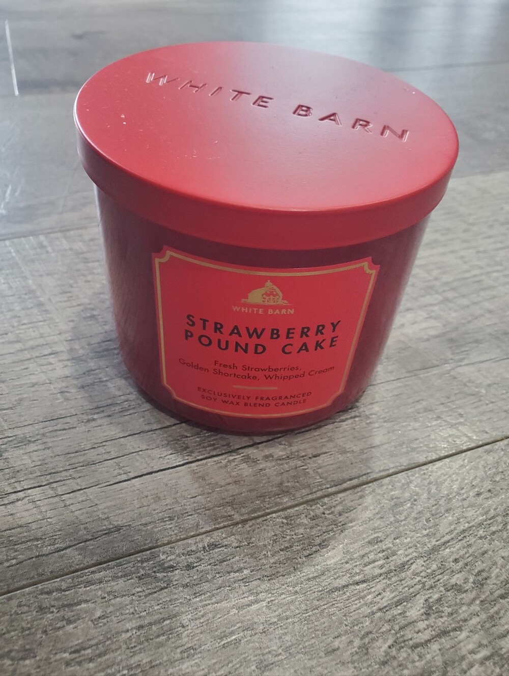 Bath And Body Works Strawberry Pound Cake Candle